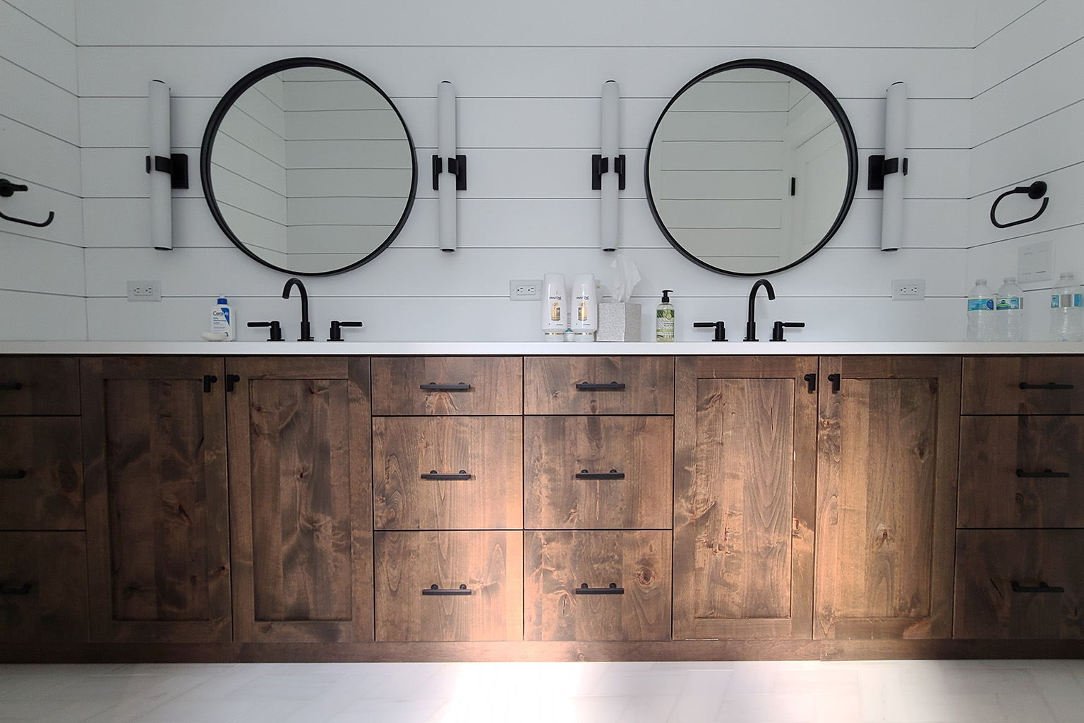 BeaCabinetry-Webiste-Gallery-BathroomVanity-1536x1024_031925